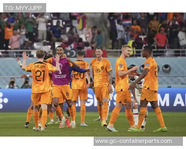 杭州足球队在世界杯预选赛中以98分稳居积分榜首位