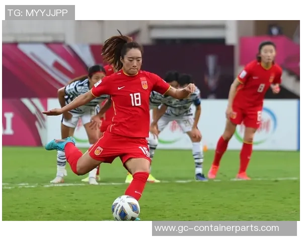 足球明星低头瞬间视频素材合集展现他们的专注与情感